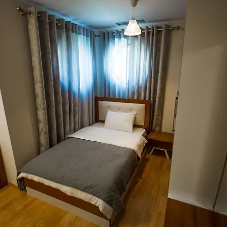 Flamingo 3* Корча