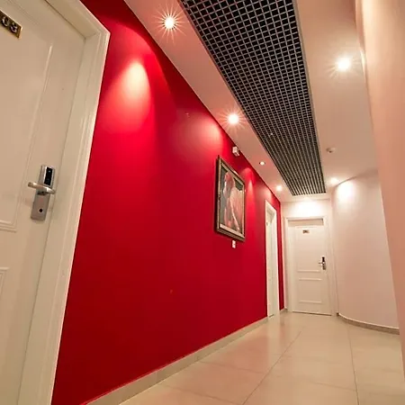Flamingo 3*