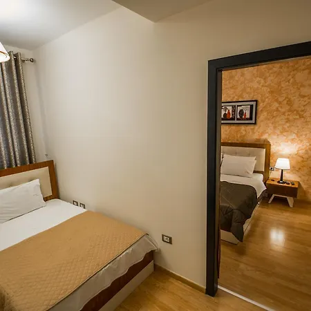 Flamingo 3* Korcza
